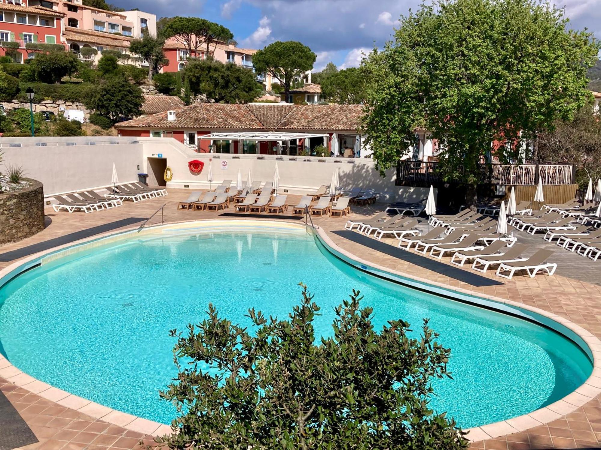 Les Restanques Vue Mer Roses 1070 Rez De Jardin Grimaud Εξωτερικό φωτογραφία