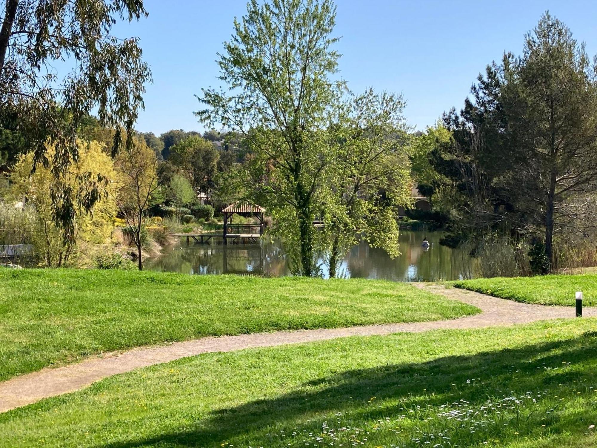 Les Restanques Vue Mer Roses 1070 Rez De Jardin Grimaud Εξωτερικό φωτογραφία